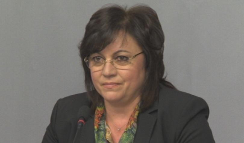 Нинова: Политиката спрямо бежанците вече е опасна за страната