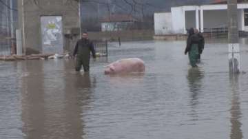 Евакуация в Нова махала заради наводнението