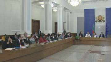 Орешарски: Удължаването на експлоатацията на пети и шести блок на АЕЦ Козлодуй е основен приоритет на правителството