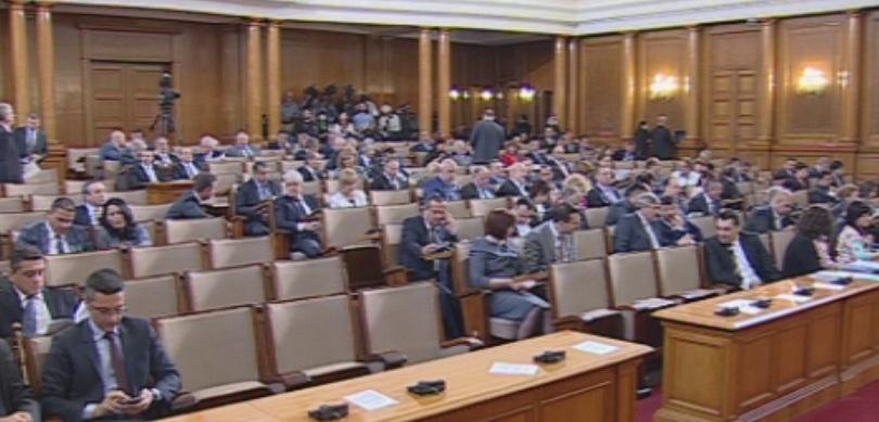 Опозицията се обяви за предсрочни избори