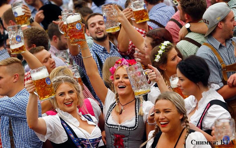 Започна Фестивалът на бирата в Мюнхен (СНИМКИ)