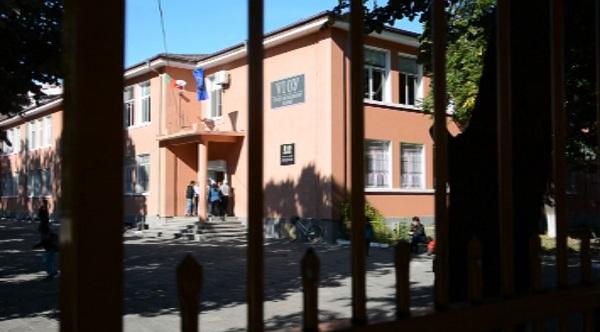 Майка удари учител