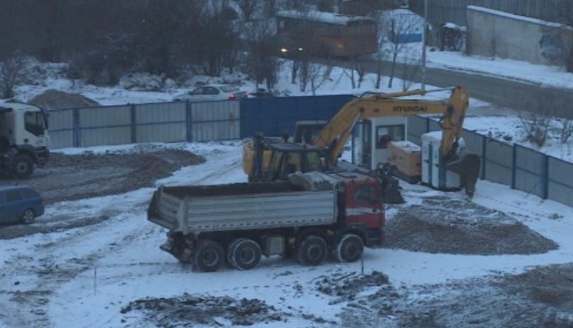 Строеж в Овча купел пречи на достъпа до жилищни сгради