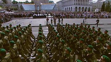 Военен парад по време на война в Украйна