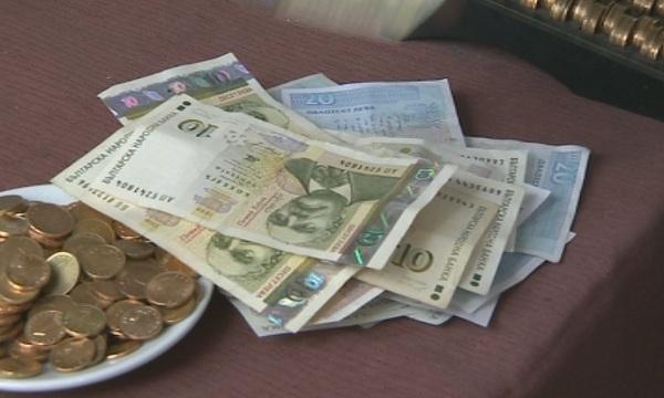 снимка 1 Доходът от депозити продължава да спада
