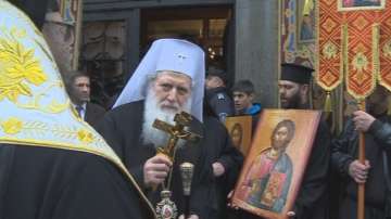 Молебен пред ВАС за собствеността на храм-паметника Св. Александър Невски
