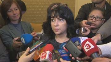Петкова: Свиваме дефицита в НЕК, за да няма енергиен колапс