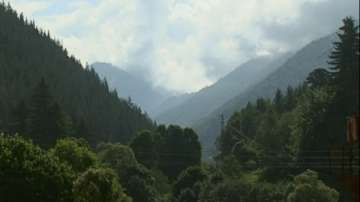 Двама алпинисти изкачват връх Ел Капитан с голи ръце