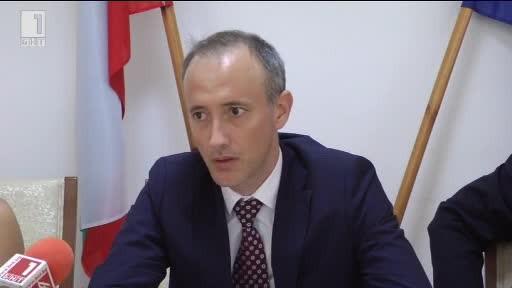 Механизмът за обхващането на децата става устойчив, заяви просветният министър