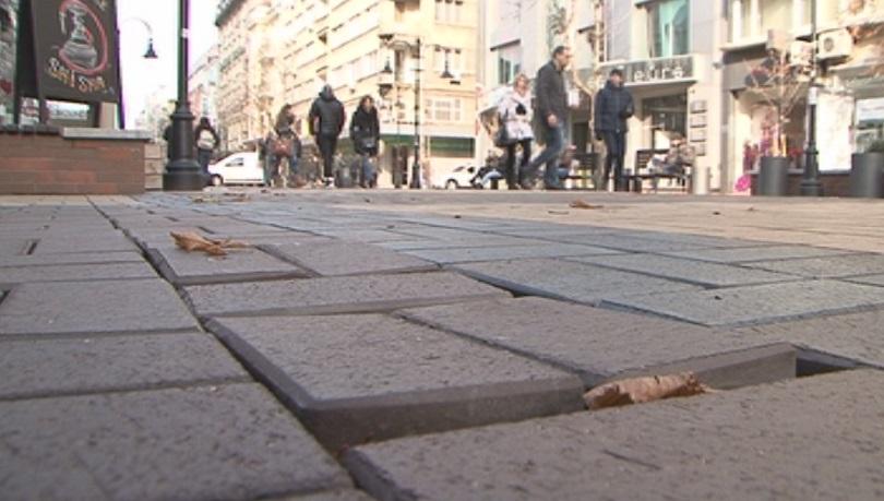 Плочките на булевард Витоша отново за ремонт