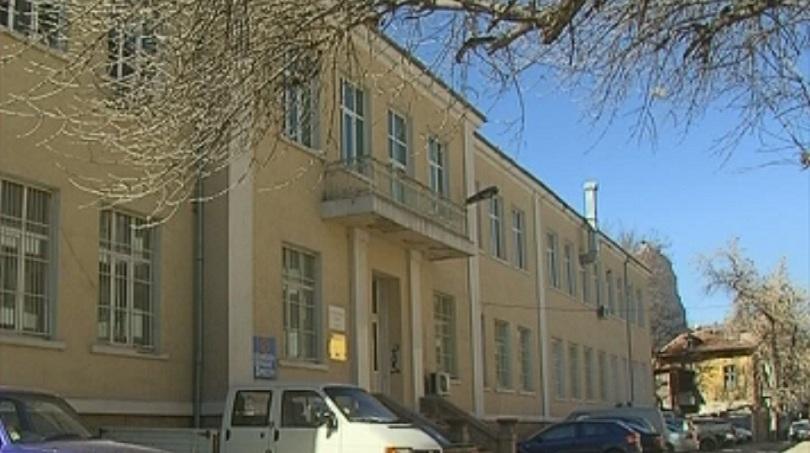 Междуучилищният център в Пловдив стои заключен