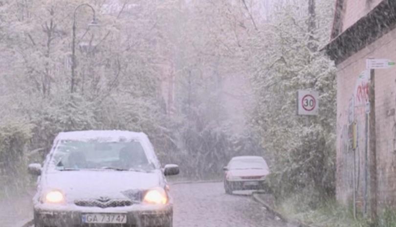 Сняг заваля в Полша през май