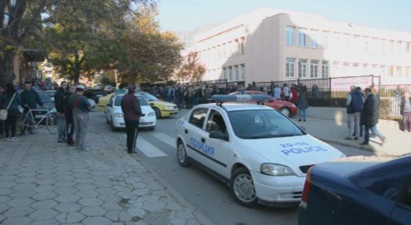 Гледат мярката на убиеца на ученичката от Сливен