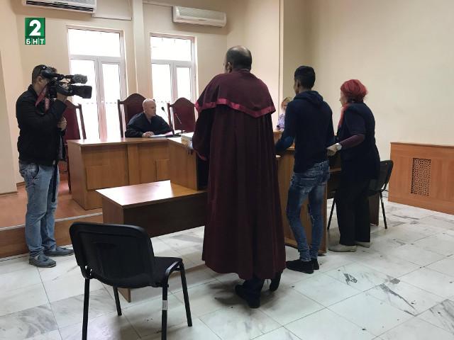 снимка 1 Ученикът, ударил учител в Садово, остава в ареста