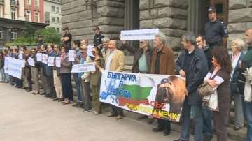 Мълчалив протест пред Народното събрание