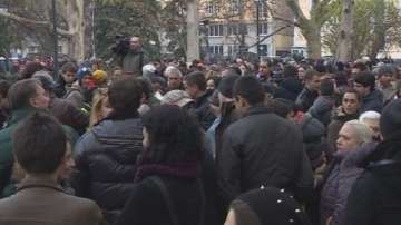 Протест срещу председателя на комисията по култура и медии