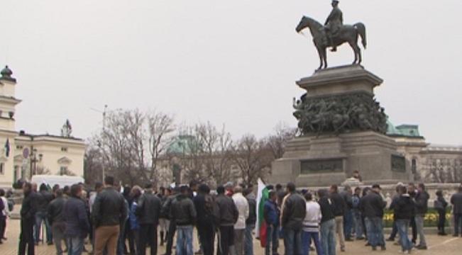 стотина души дърводобивния бизнес протестираха