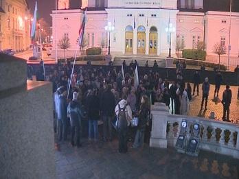 протест кабинета орешарски