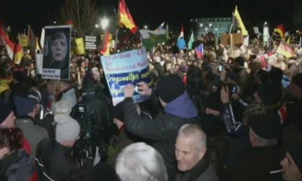 снимка 1 Масови протести отново разделиха Германия