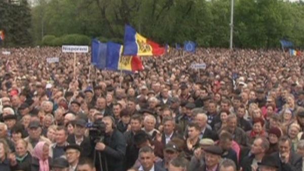 Протести в Молдова срещу източването на 1 милиард от банки