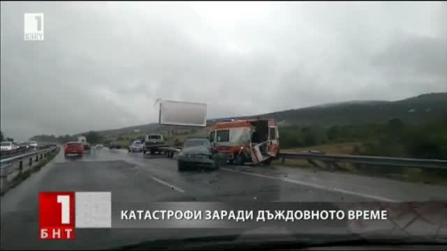 Лошото време в България взе жертви на пътя