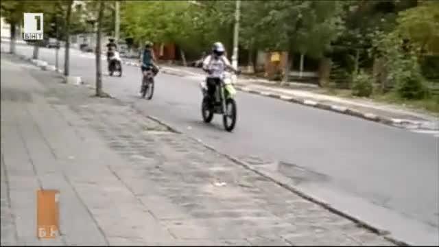 Гонки с мотоциклети в село Марково
