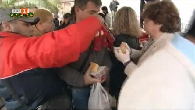 Сняг и студ в Гърция: ​Отвориха временни подслони за бездомни в Атина