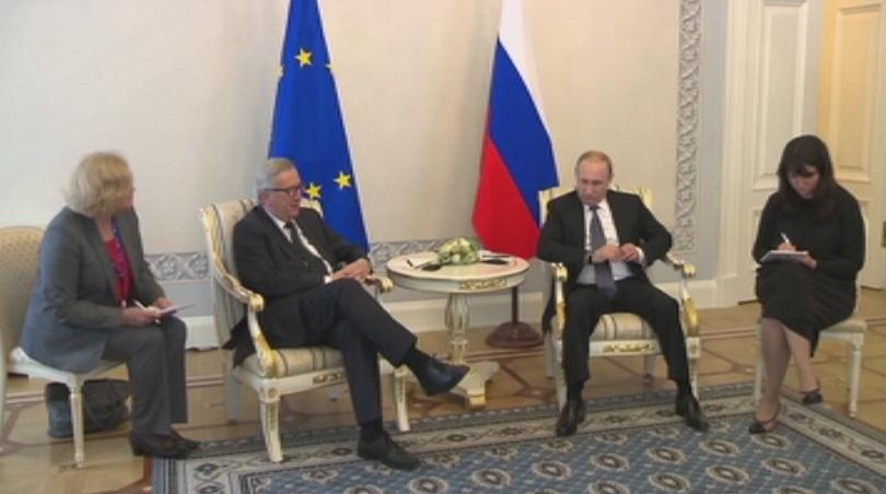 Юнкер и Путин се срещнаха в Санкт Петербург