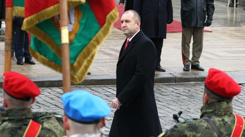 Президентът Радев: Конкурсът за закупуване на военни самолети е опорочен