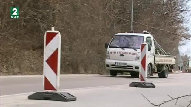 Започват проучвания за укрепване на свлачищата край Балчик