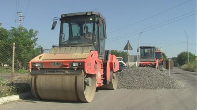 Жителите на Криводол настояват за цялостен ремонт на пътя до Враца