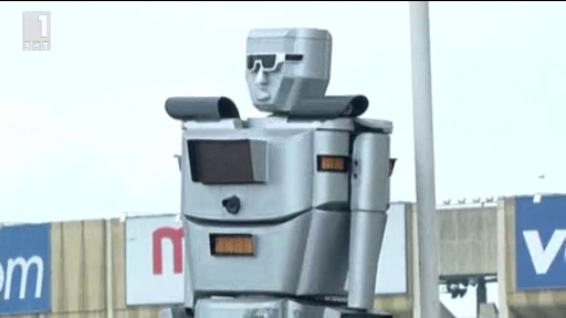 Зелена светлина: соларен полицай регулира движението