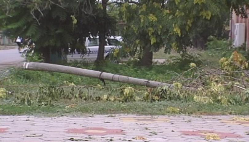 Село Рогош се възстановява от снощната буря