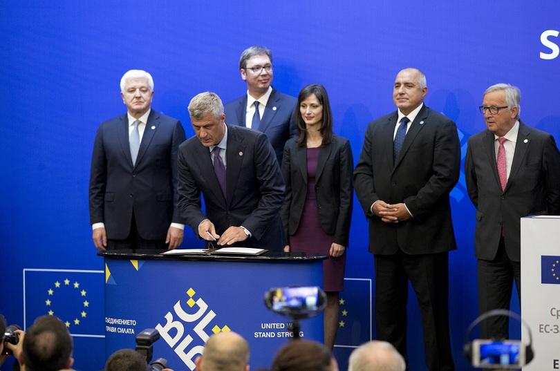 ЕК обявява началото на процеса за намаляване на роуминга в Западните Балкани