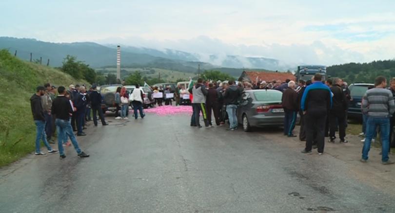 Розопроизводители в Казанлък отново излязоха на протест​