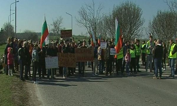 Русенци протестираха срещу липса на канализация