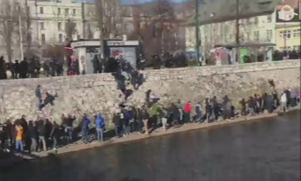 Протести в Сараево