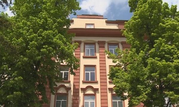 Скандал за сградата на съда