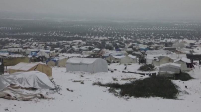 Хиляди бягат от Северна Сирия заради сраженията