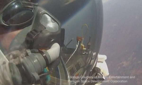 Шеф на Google подобри рекорда на Феликс Баумгартнер за скок от ръба на Космоса