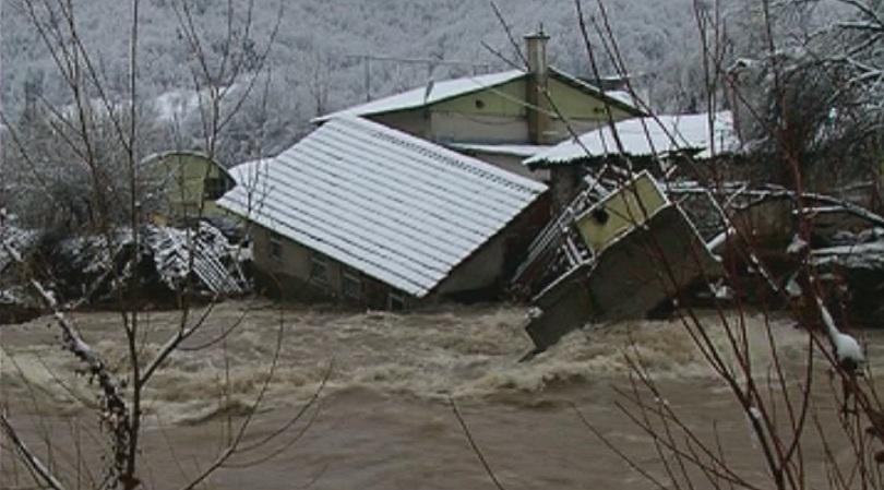 Бедствено положение в Смолян заради дъжд​a