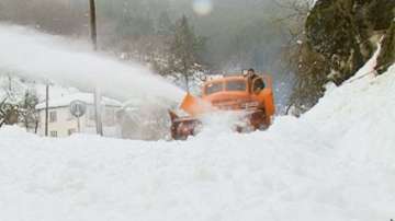 Военни разчистват пътищата в Смолянско