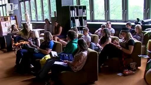 Сценарист от Под прикритие стана учител на смолянски младежи