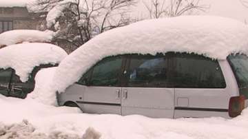 Южна България остава в снежен капан