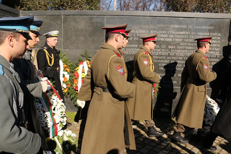 Днес почитаме жертвите на комунизма избити от Народния съд Навършват