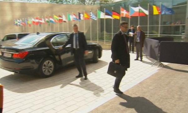 Външните министри от ЕС решават дали да наложат нови санкции срещу Русия