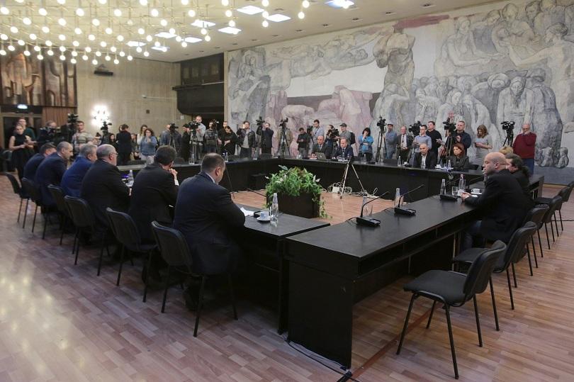 Ще влязат ли решенията от референдума в сила?