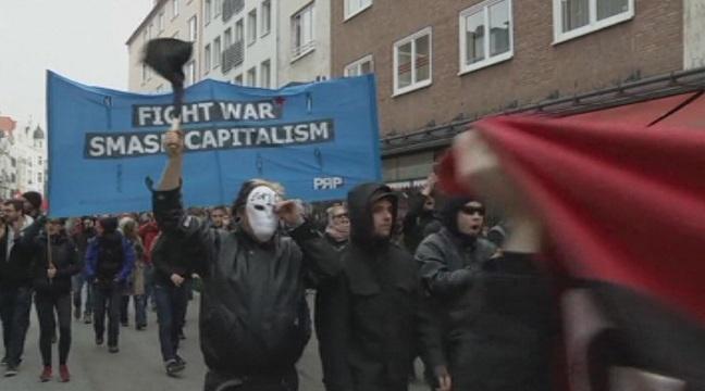 С протест и сблъсъци започна срещата на Г-7