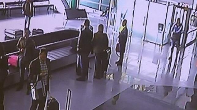 Термокамера сканира за ебола на летището в Пловдив