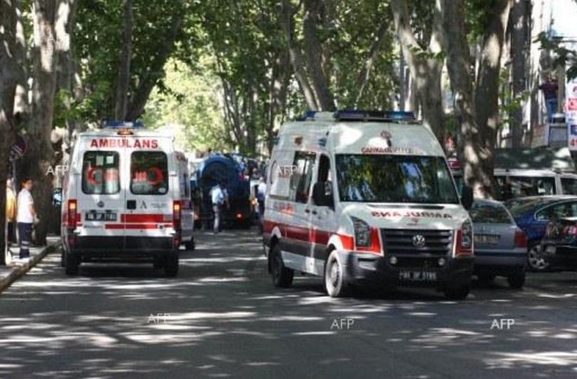 Експлозия избухна на паркинга на търговско-промишлената палата в Анталия